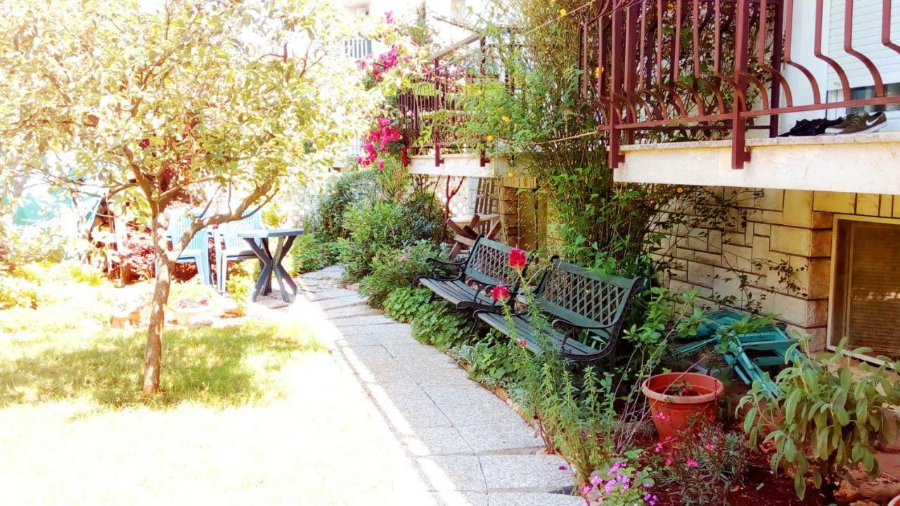 Apartmani Komunela Umag Exteriör bild