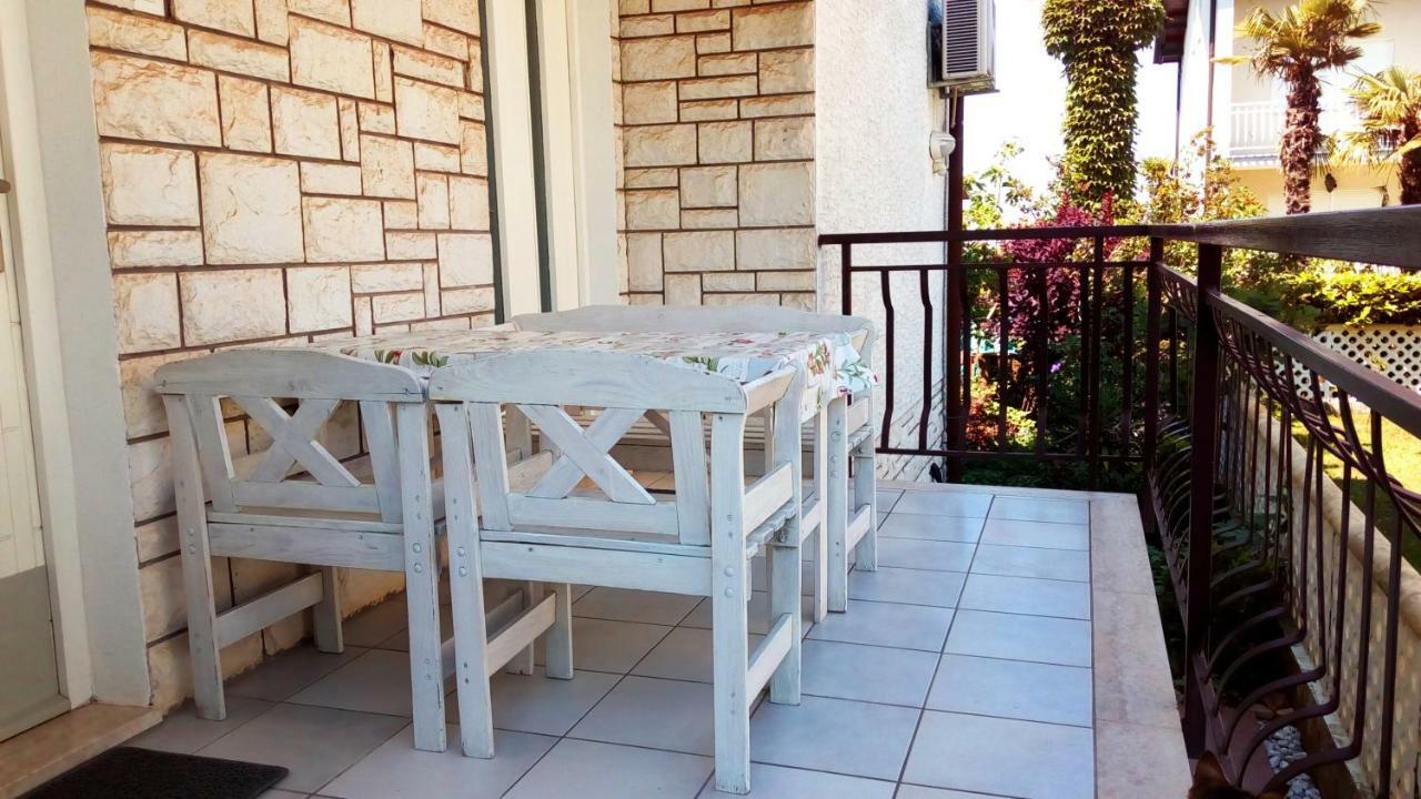 Apartmani Komunela Umag Exteriör bild