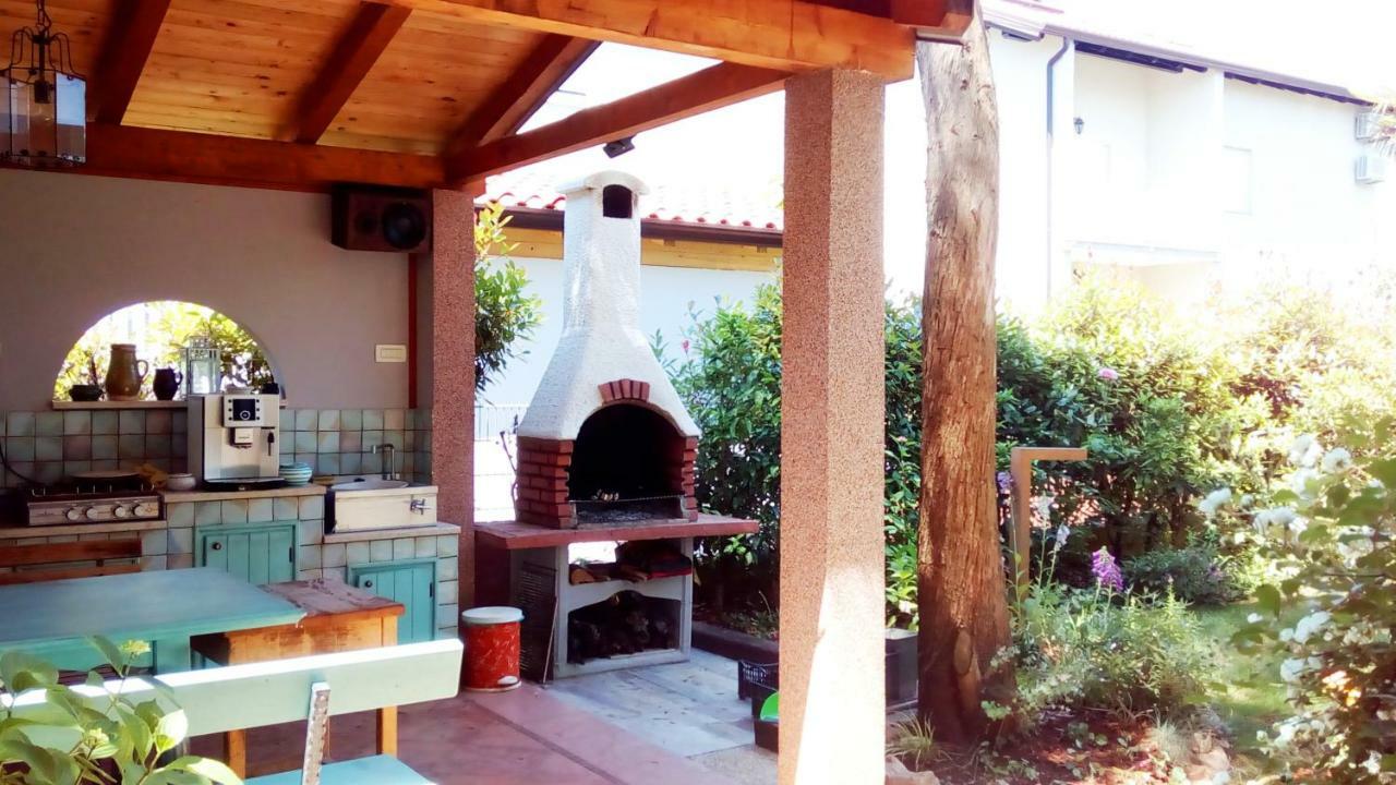 Apartmani Komunela Umag Exteriör bild